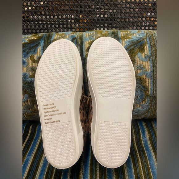 Very G ladies Simmer Fuzzy Leopard Shoes - Picture 5 of 6